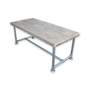 Houten tafel Linda met stalen onderstel