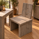 Houten kinderspeltafel Finn  met kruk Levi -stoel.webp